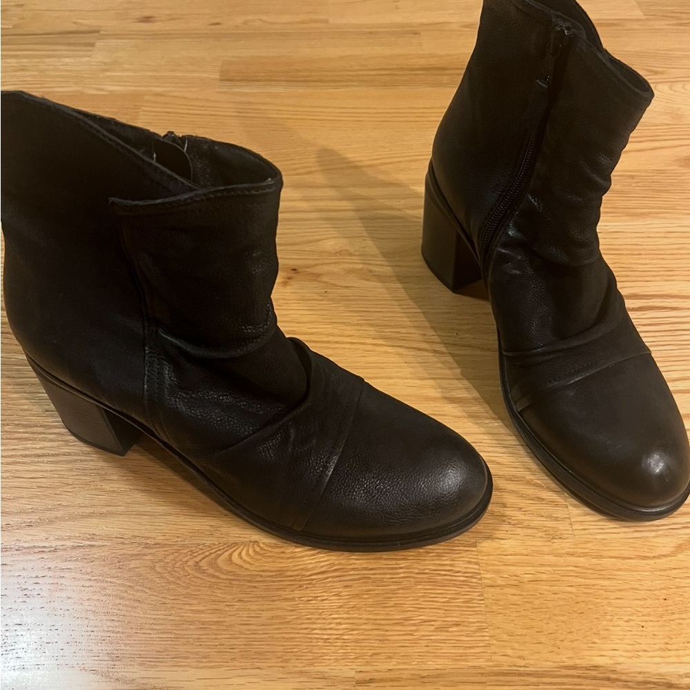 Miz Mooz Black Chunky Heel Leather Boots Sz 41